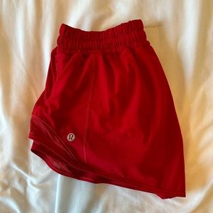 Low rise, 2.5”, hotty hot lululemon shorts!